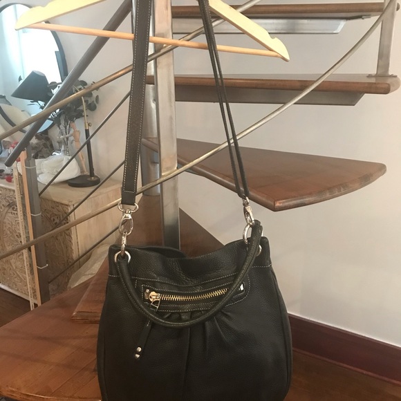 Roots Olivia black Leather crossbody bag purse - Picture 5 of 7